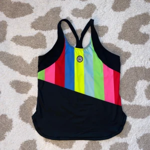 Bidi Badu topp - st M