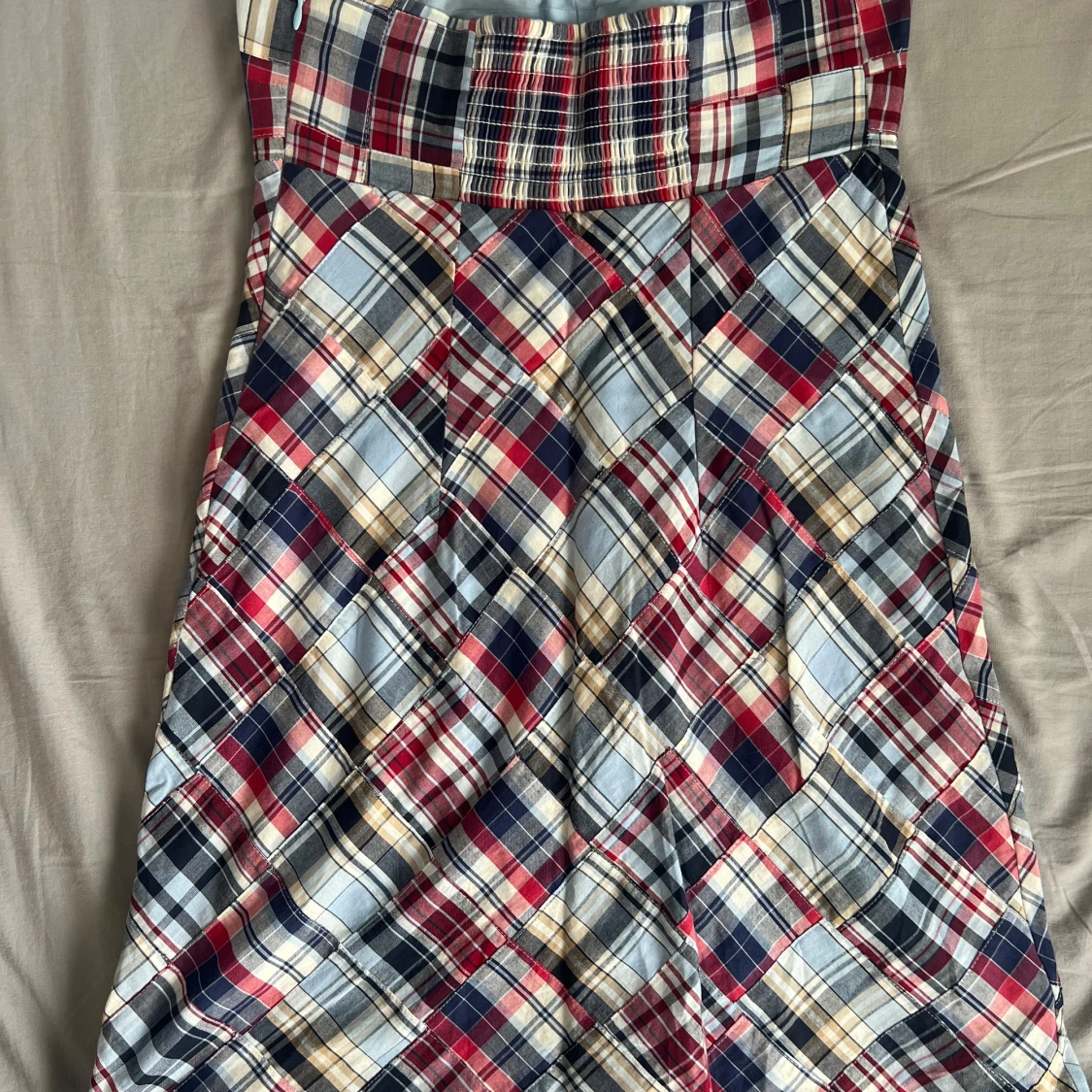 Fin rutig klänning  - 91