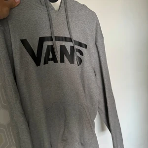 Vans - Hoodie i bra skick storlek m