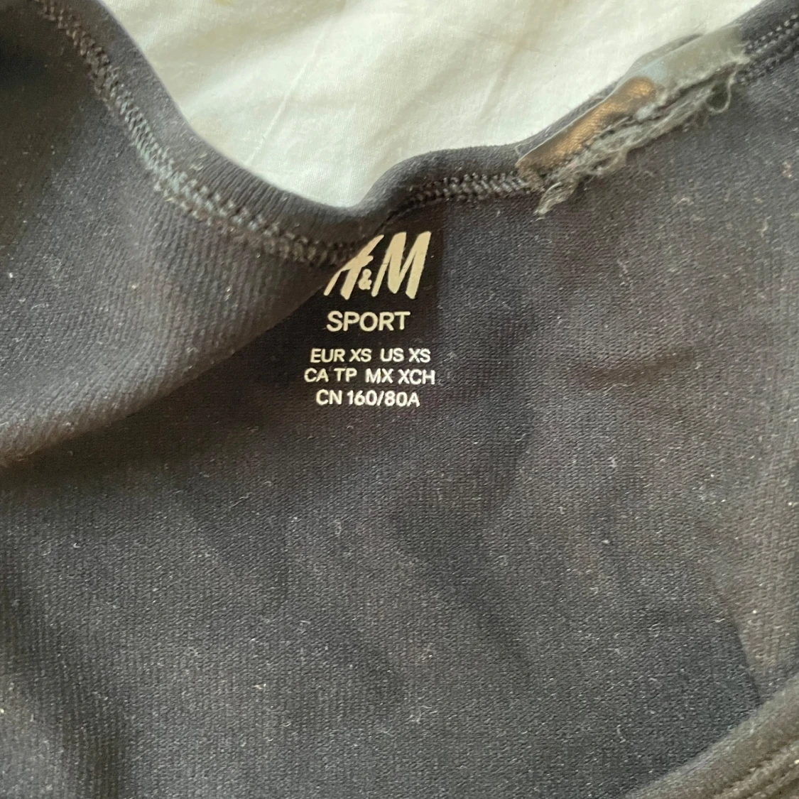 svart träningstopp - 90