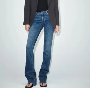 Lågmidjade jeans  - Lågmidjade jeans från zara