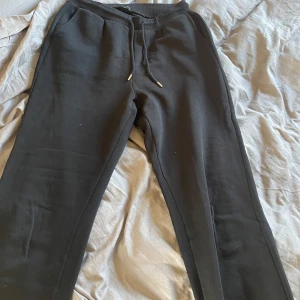 Mjukisbyxor - Mjukisbyxor från Lindex, storlek M.