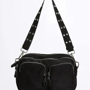 Väska - Jättefin väska från ginatricot!