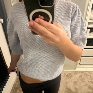 Virkad T-shirt  - Säljer min sååå sååå fina virkade T-shirt från vila!!💝💝 