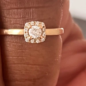 Förlovningsring  - Storlek 17 14K (585)  Läs beskrivningen på 3:e bilden 