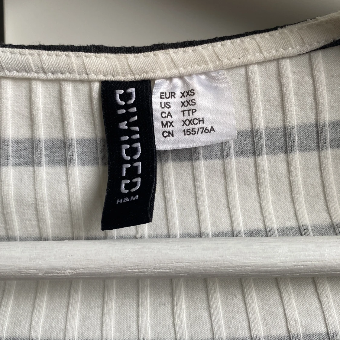 Långärmad randig klänning - 91