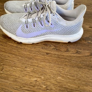 Löparskor Nike  - Fina löparskor från Nike i storlek 38,5 