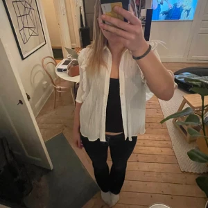 Blus - Supergullig blus från nümph som jag haft i all evighet hahaha, dunder skick!