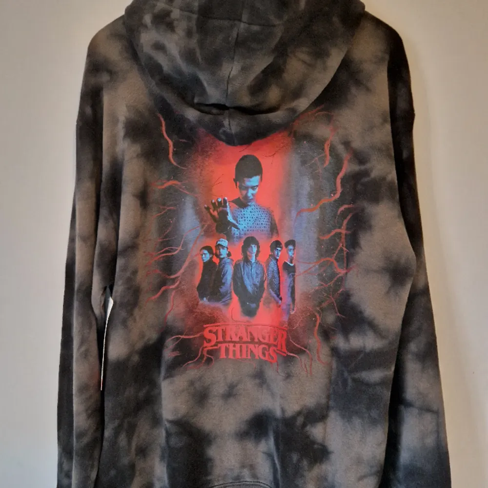 Tie-dyed hoodie med 