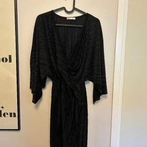 Svart klänning NLY trend S - Fint skick, storlek S. 🌻