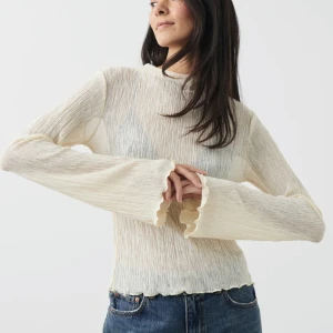 Mesh topp - Mesh-topp från GinaTricot i nyskick, frakt tillkommer🤍