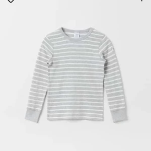 Polan o pyret pjamas tröja - Hej säljer min pop tröja eftersom den är för liten för mig ❤️