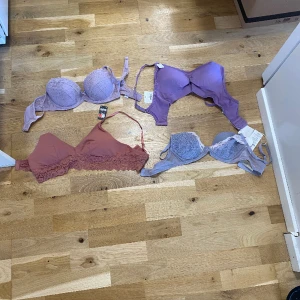 Bh, ny - Bh storlek 75 B. Nya  Säljes för 50 kr styck. Du kan få ett billigt paketpris 