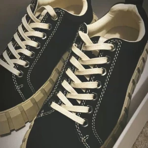 Eytys - Säljer dessa helt nya och oanvända Eytys pga dem var för små❤️