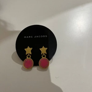 Marc Jacobs örhängen  - Örhängen från Marc Jacobs  
