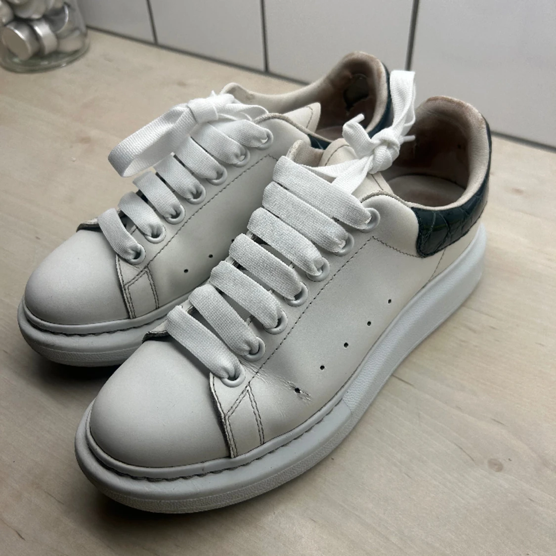 Alexander McQueen skor  - 90