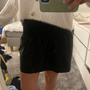 Skinnkjol - Fin kjol, i skinn. 