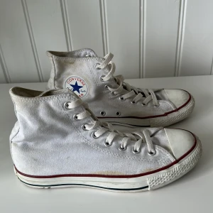 Converse all star  - Vita converse stl 39,5 i fint använt skick 