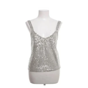 Glitter topp - Säljer detta skit snygga glitter linnet från Zara🩷 kommer Tyvär inte till användning pgd av storlek. Orginalpris  299kr