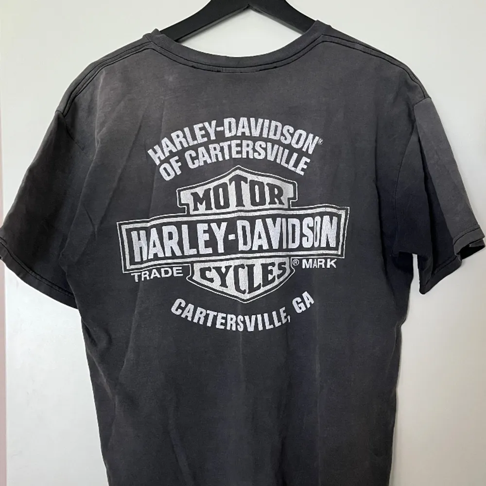 Vintage från Barcelona💕Storlek: M💕Märke: Harley-Davidson💕Skick: Mycket bra💕. T-shirts.