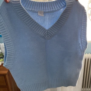 Virkad väst från Lindex - Bra skick