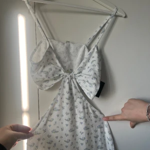 Klänning från Nelly  - Storlek S klänning från Nelly oanvänd med prislapp kvar 