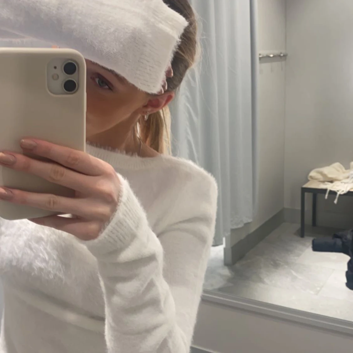 tröja med öppen rygg