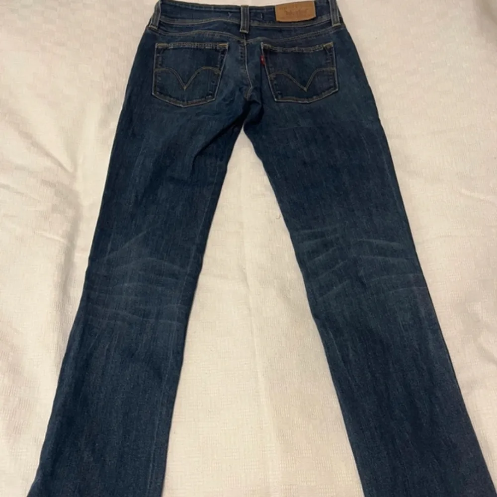 Vintage levis jeans bootcut, lowwaist.. Jeans & Byxor.