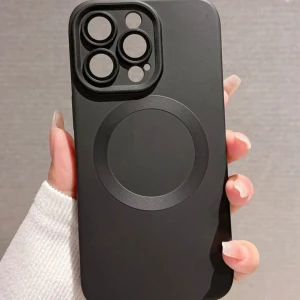 Skal iPhone 12 Pro Max - Nytt oanvänt mobilskal med MagSafe funktion till iPhone 12 Pro Max.