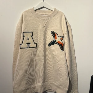 Axel arigato tröja NY - Helt ny  Ny pris 1200