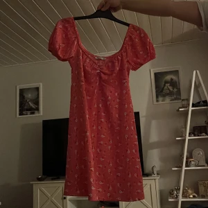 Klänning  - Super söt klänning 