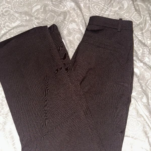 Lågmidjade kostymbyxor  - Använda en gång Nyskick Nypris 600kr