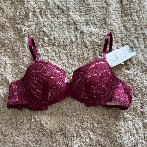 Bh från Hunkemöller - Helt oanvänd med prislapp kvar💗 nypris 329kr