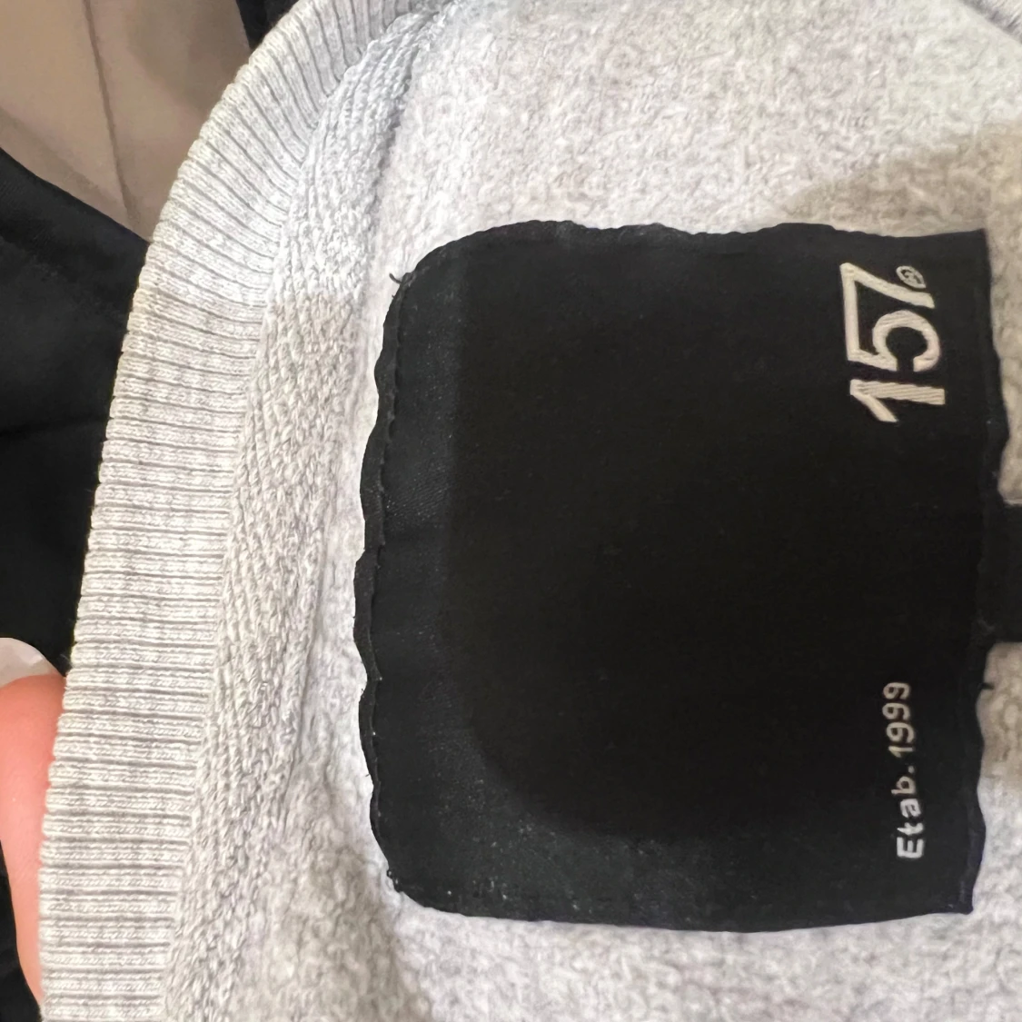 Grå sweatshirt från 157 - 91