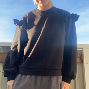 Volang blus  - Jättefin tröja ifrån Vila! 