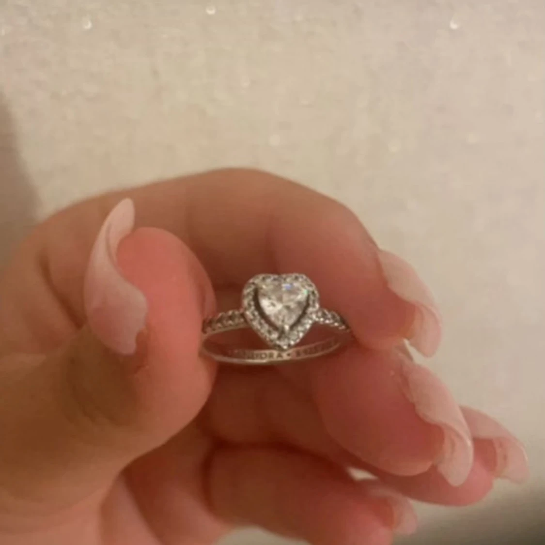 Pandoraring med hjärtformad sten (äkta) - 1