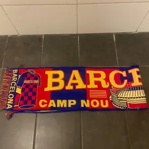 Barcelona halsduk. Skick 10 av 10. 