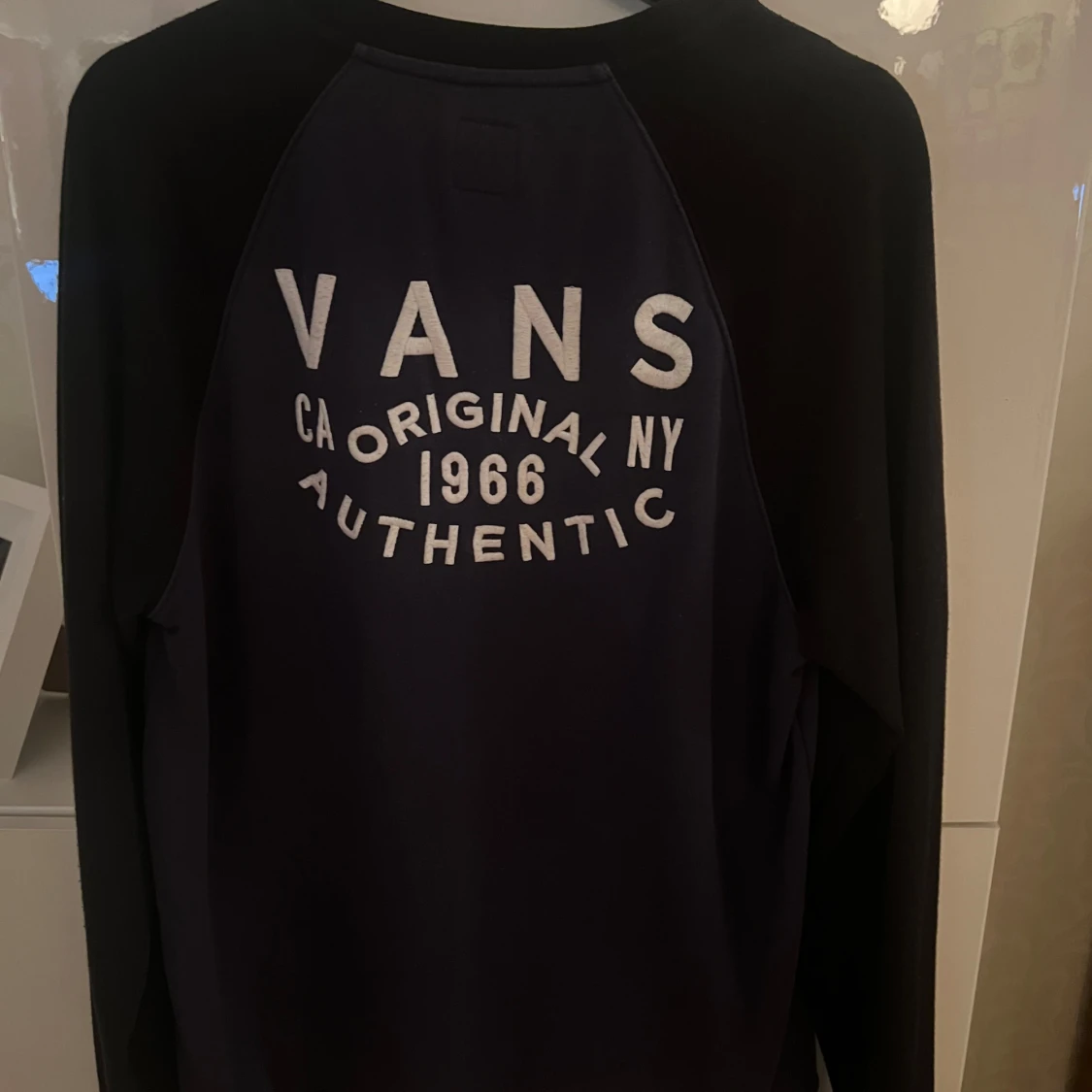 Svart och blå långärmad tröja från Vans - 90