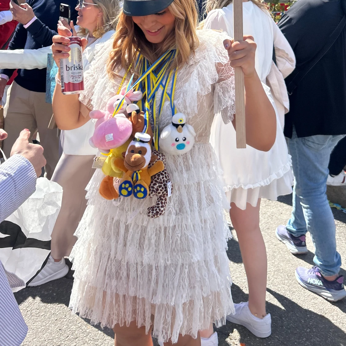 By malina, Vit spetsklänning med volanger - 90