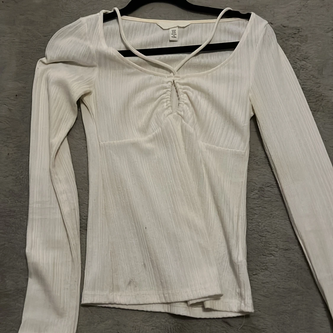 Vit ribbad långärmad topp från H&M