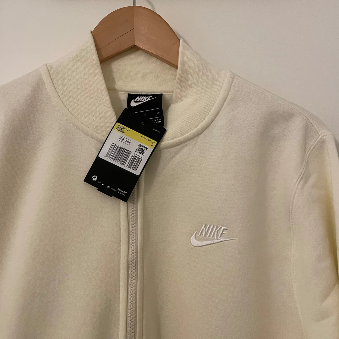 Gul/vit kofta från Nike