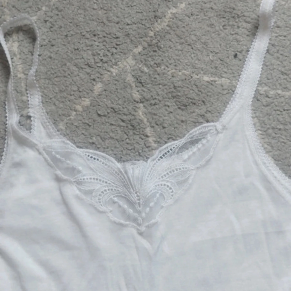 Vit spets  linne  - 90