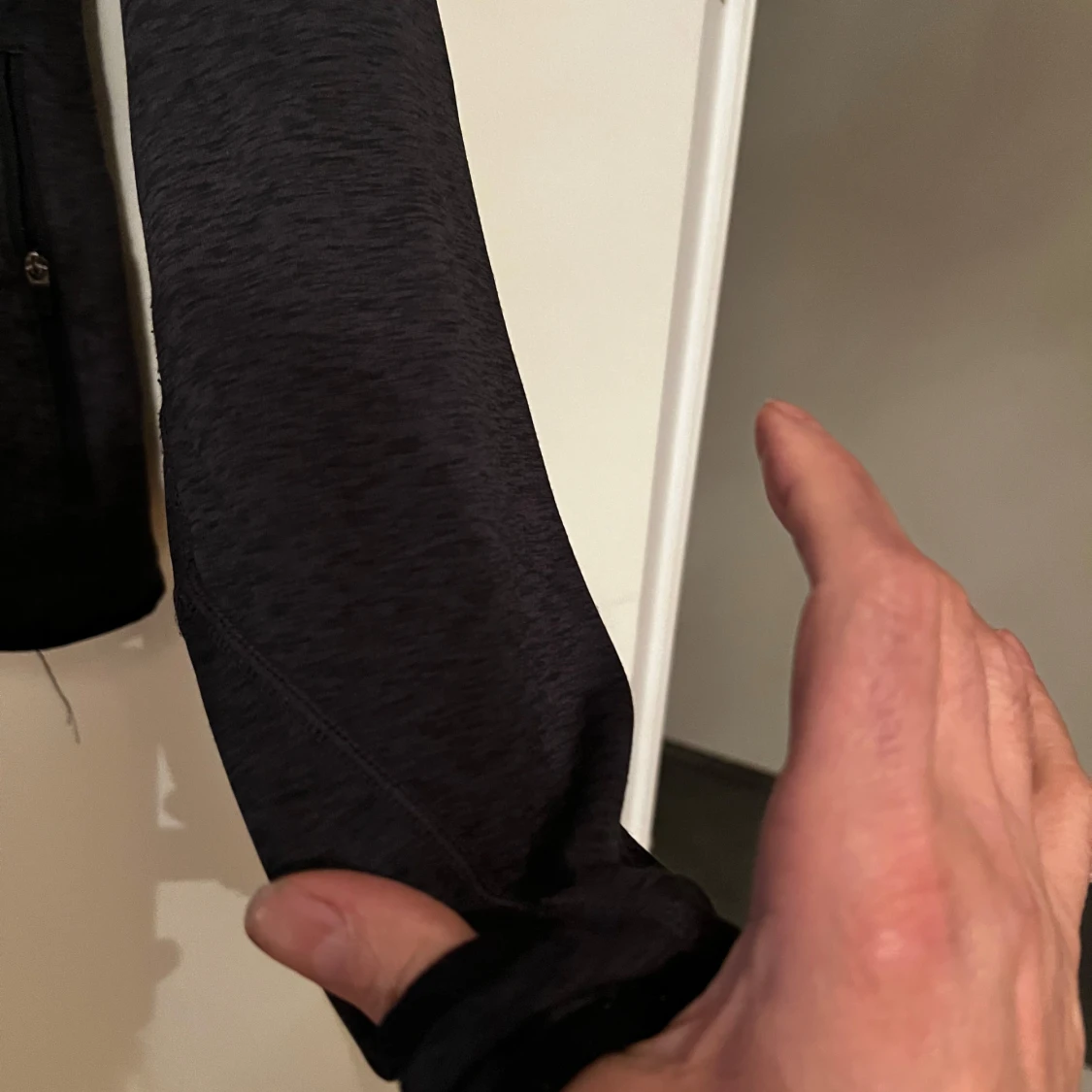 Svart träningsjacka med huva från OTP - 92