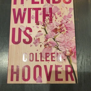 It ends with us - Colleen Hoover - ny, läst en gång men jättebra skick. paperback/häftad, på engelska.