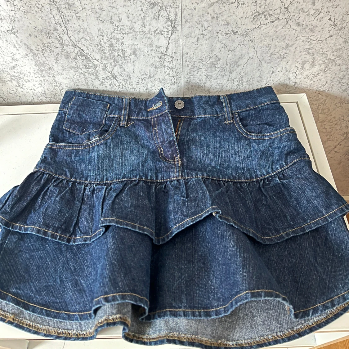 Jeanskjol med volanger