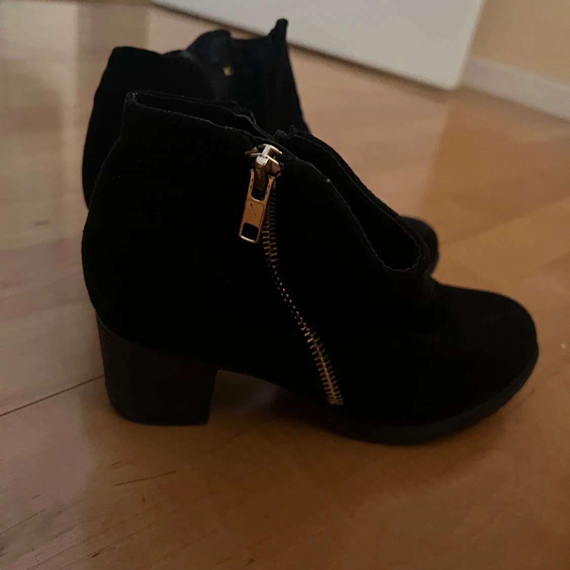 Svarta boots med dragkedja River Island - 90