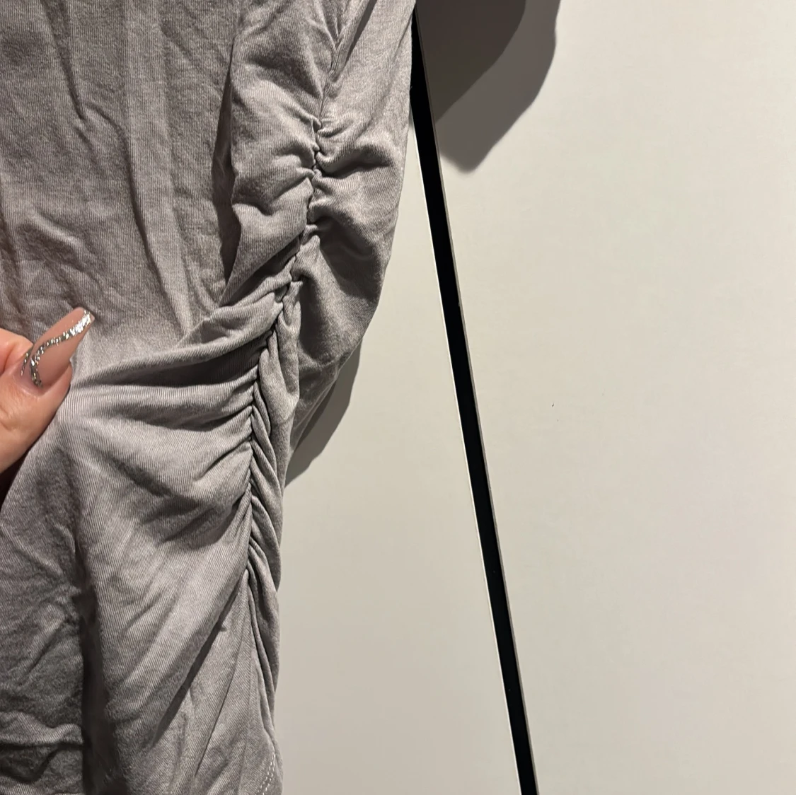 Grå offshoulder topp - 91