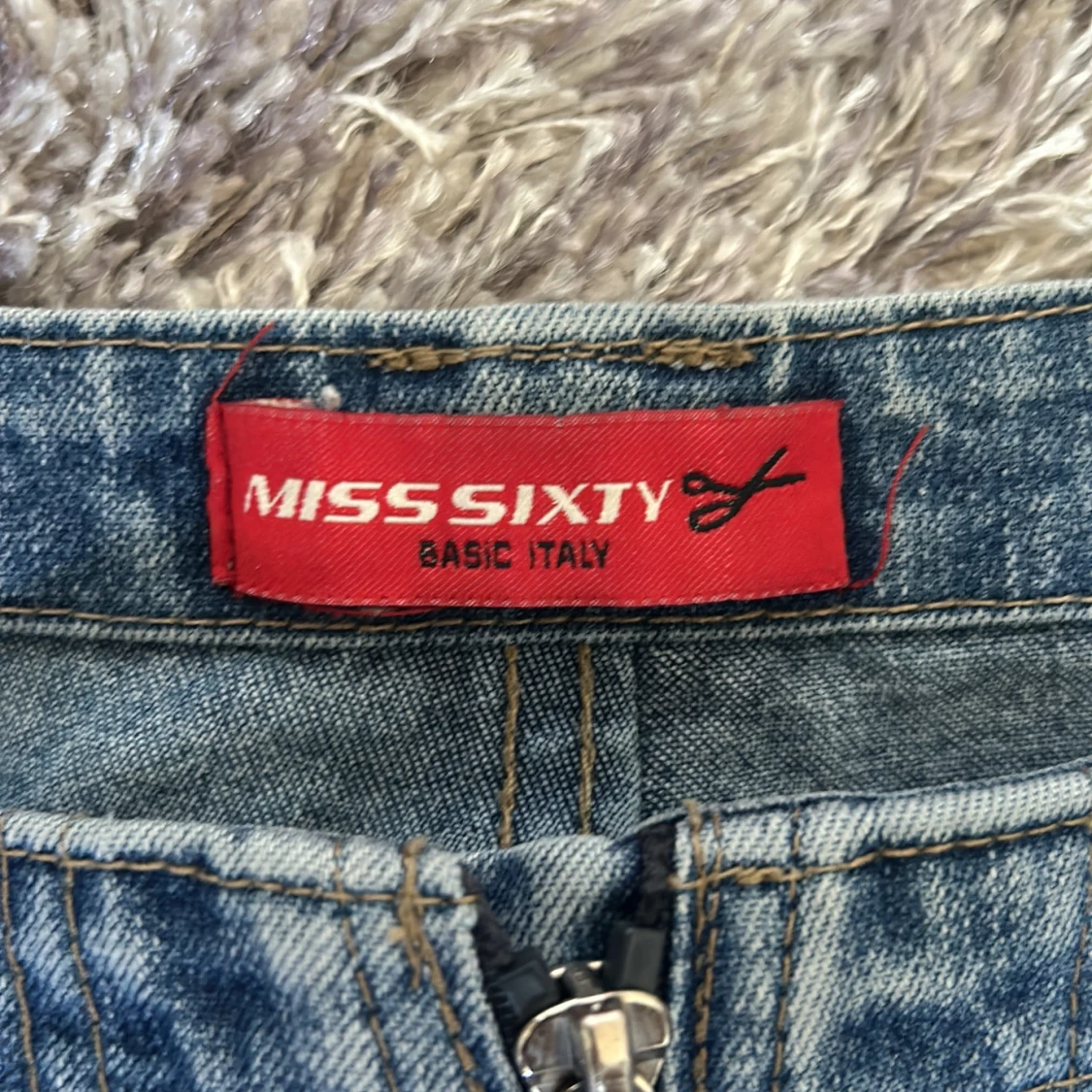 Blå jeans från Miss Sixty - 90