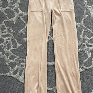 Juicy contour byxor  - Oanvända, ny skick   Pris kan diskuteras 