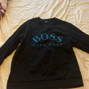 Hugo boss tröja som inte används längre - Skick 10-10